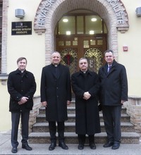 Nadbiskup Nikola Eterović u posjetu HKS-u